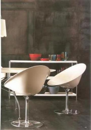 Scaun EroS designerul Philippe Starck de la S.c. Innova Com S.r.l.