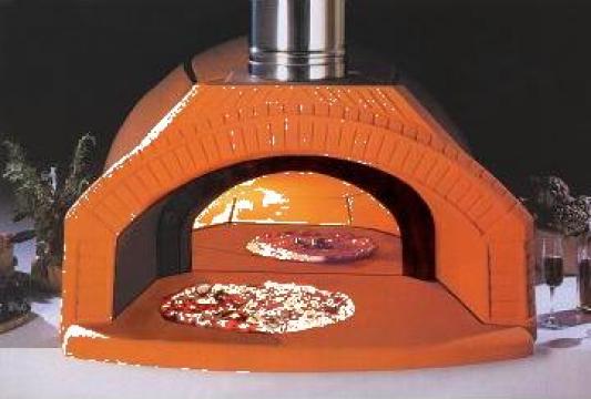 Cuptor profesional de pizza pe vatra de la Pizza Al Forno Srl