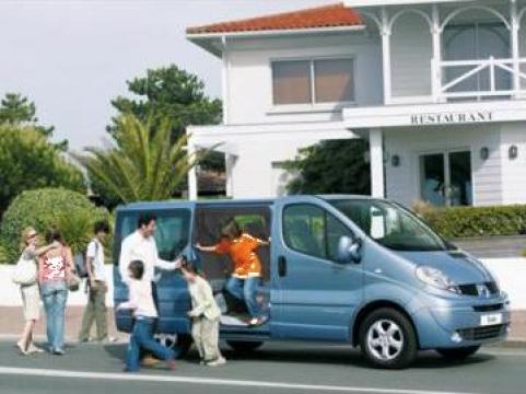 Transport 8+1 persoane cu microbuze de la The Transporter