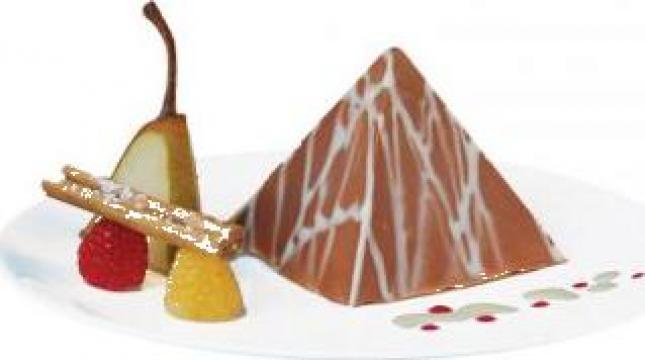 Decor ciocolata piramida de la Tads