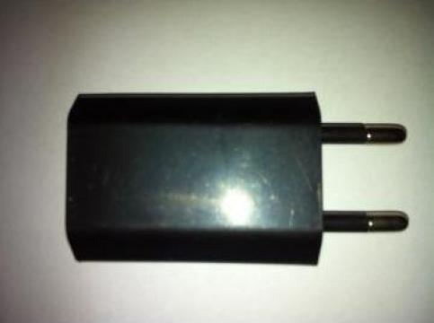Adaptoare de priza cu iesire USB de la Jean Valjean Import Srl
