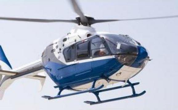 Zbor cu elicopterul pentru 2 - Champagne flight de la Activitati-Cadou Supermarket