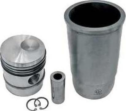 Kit cilindru pentru motor DT358/ DT239 de la Piese Utilaje Agricole
