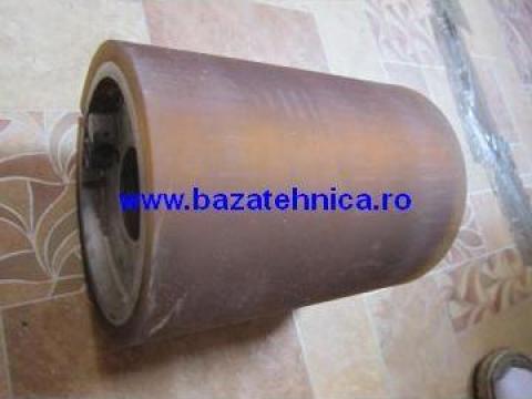 Incarcare cu poliuretan tambur metalic de la Baza Tehnica Alfa Srl