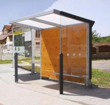 Statie de autobuz cu panou info de la Miracons Proiect Srl