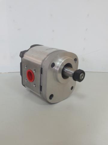 Pompa hidraulica Case IHC 3057395R92 de la SC MHP-Store SRL