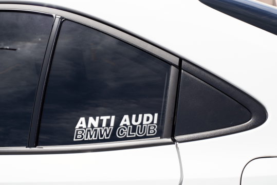 Sticker auto - Anti Audi MBW Club de la Elvis Fit Enterprises Srl