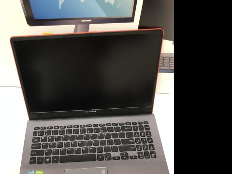 Laptop Asus VivoBook S15, I5 8250, 16 Gb DDR4, SSd 512 de la Fan Pc Servicii Srl