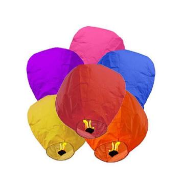 Set lampioane zburatoare multicolore de la Top Home Items Srl