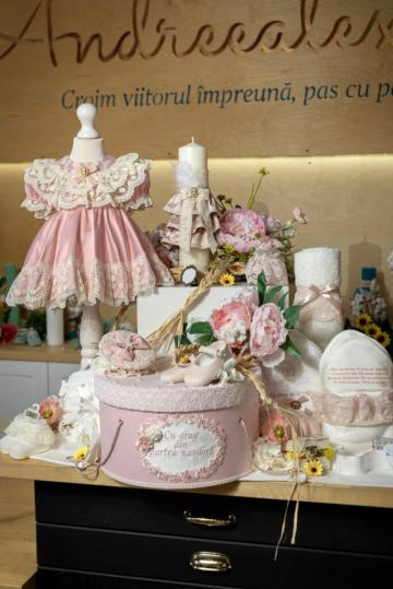 Set complet botez (trusou) - Catherine - roz - maneca scurta de la Andreeatex