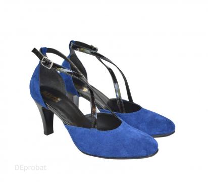 Pantofi albastru regal velur dama cu toc aplicat din piele de la Deprobat.ro