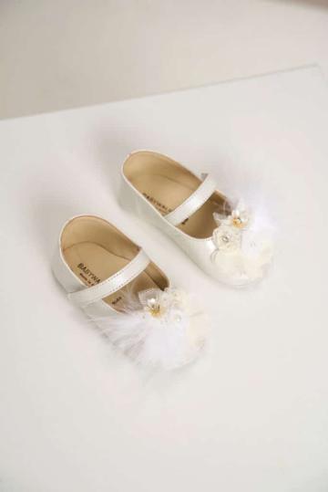 Pantofi botez flori si pene Babywalker MI.1663 - ivoire de la Andreeatex