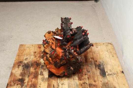 Distribuitor hidraulic principal Hitachi EX255