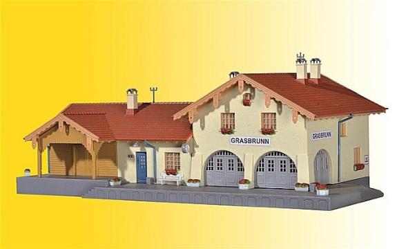 Macheta Gara Grasbrunn scara H0 (1 87) Kibri 39388 de la Hobbyplanet Romania