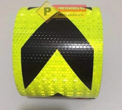 Banda reflectorizanta de protectie pentru parcari